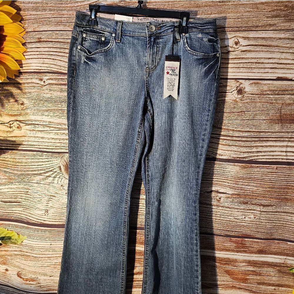 L.e.i. Sophia hiphuggers junior 11 flare NWT